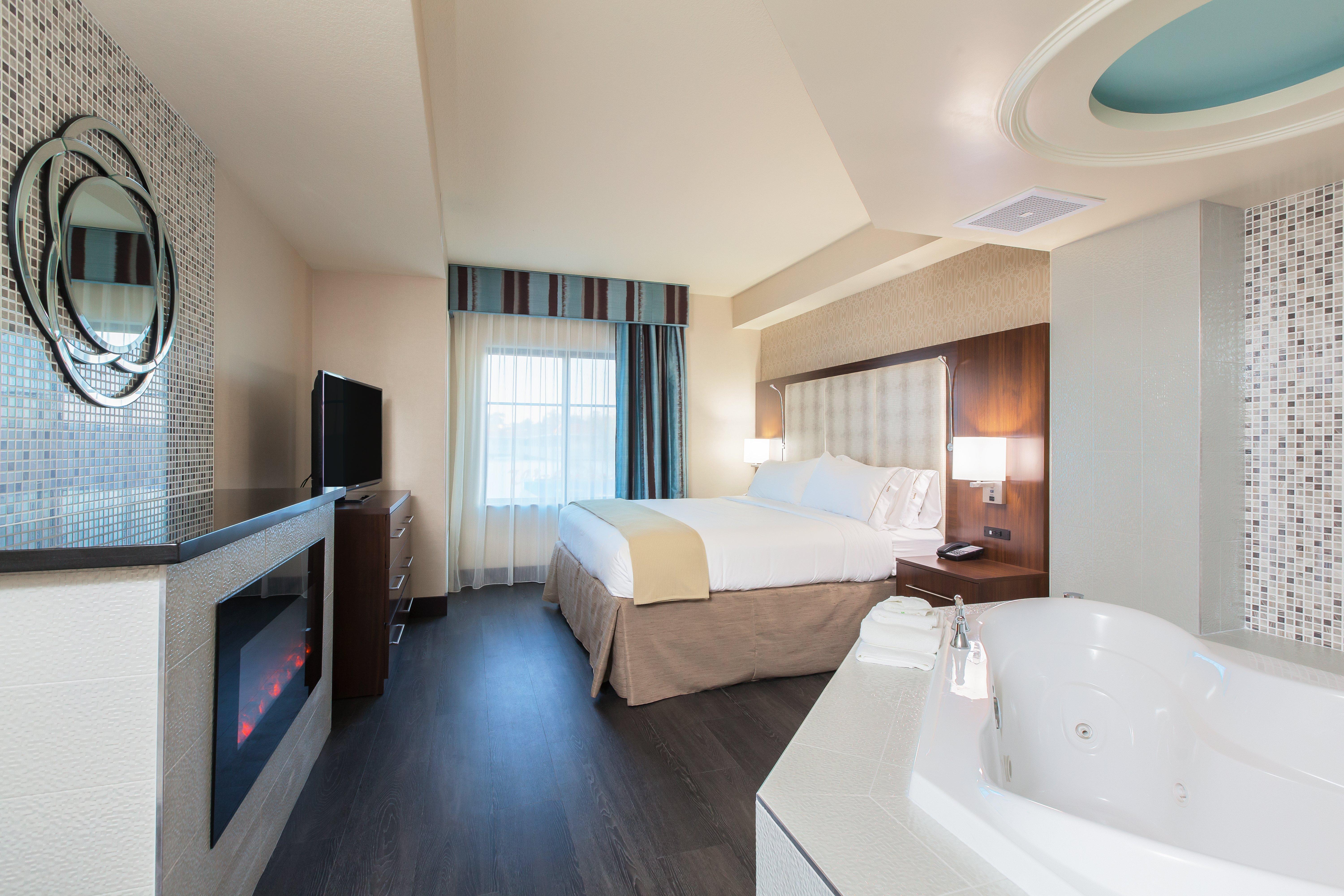 Holiday Inn Express & Suites Eureka By Ihg Exterior foto