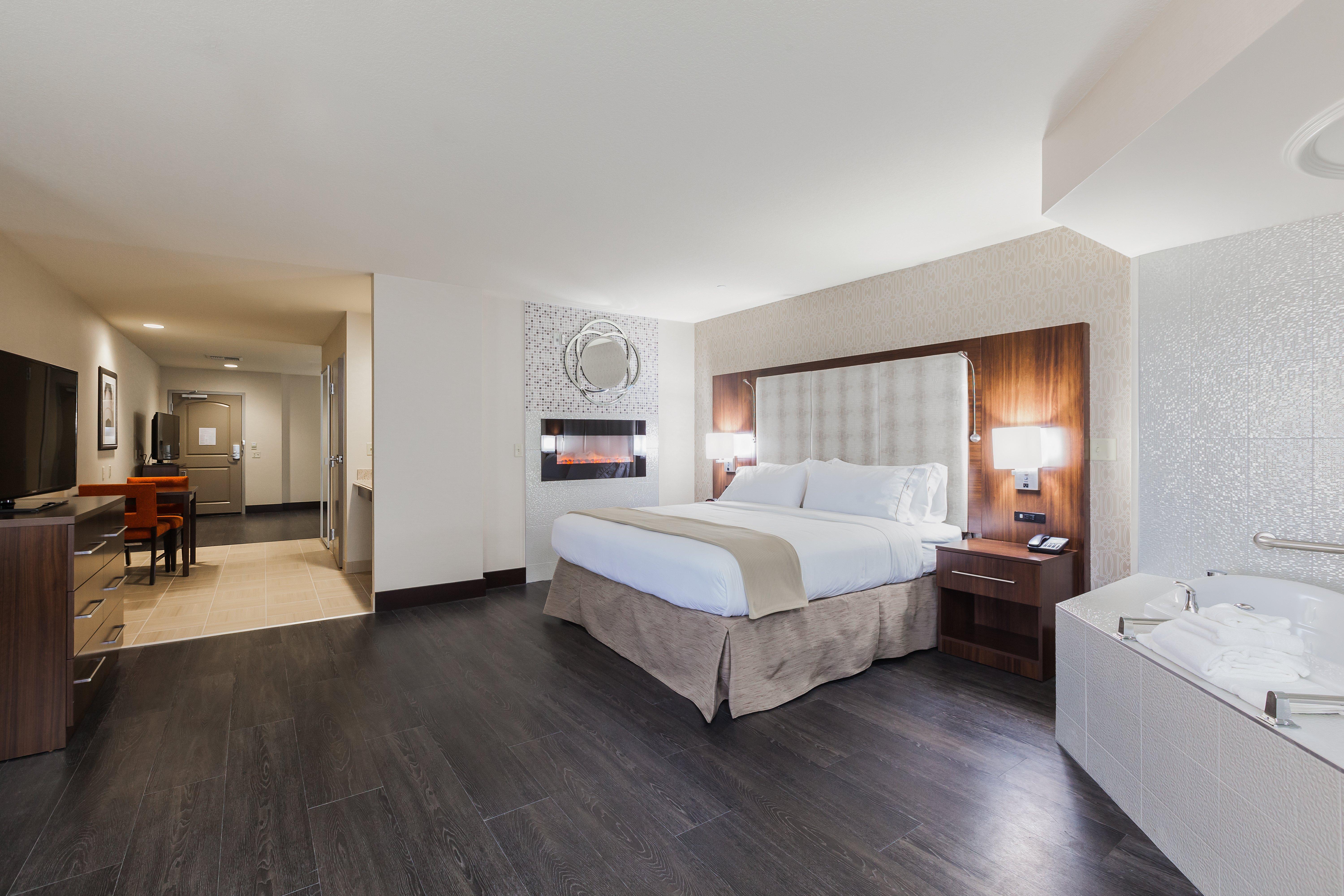 Holiday Inn Express & Suites Eureka By Ihg Exterior foto