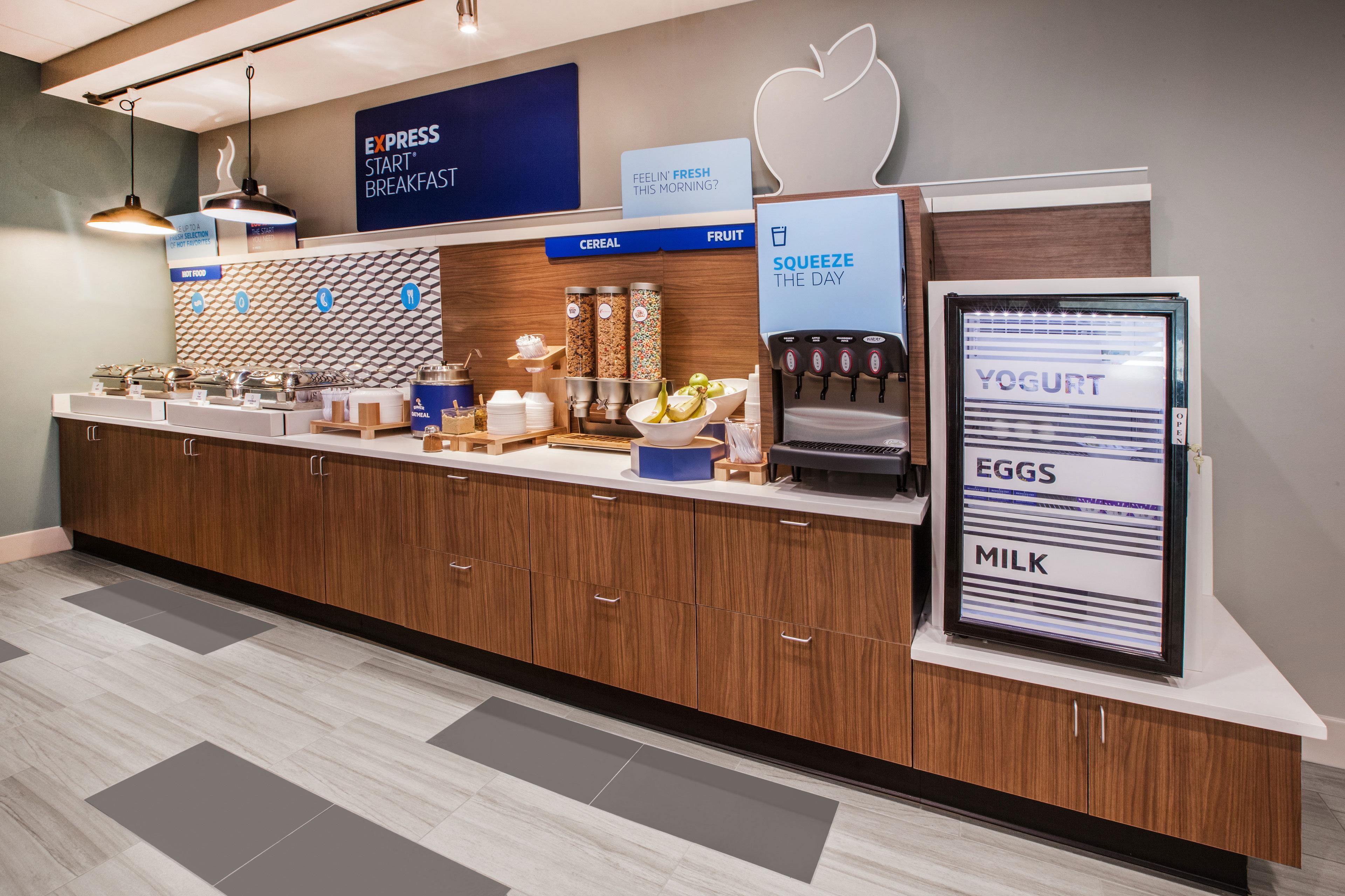 Holiday Inn Express & Suites Eureka By Ihg Exterior foto