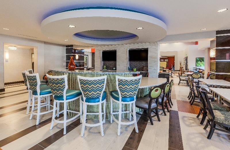 Holiday Inn Express & Suites Eureka By Ihg Exterior foto